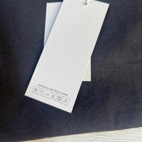 New Fashion T-Shirt Size Small Gray New - Picture 8 of 9